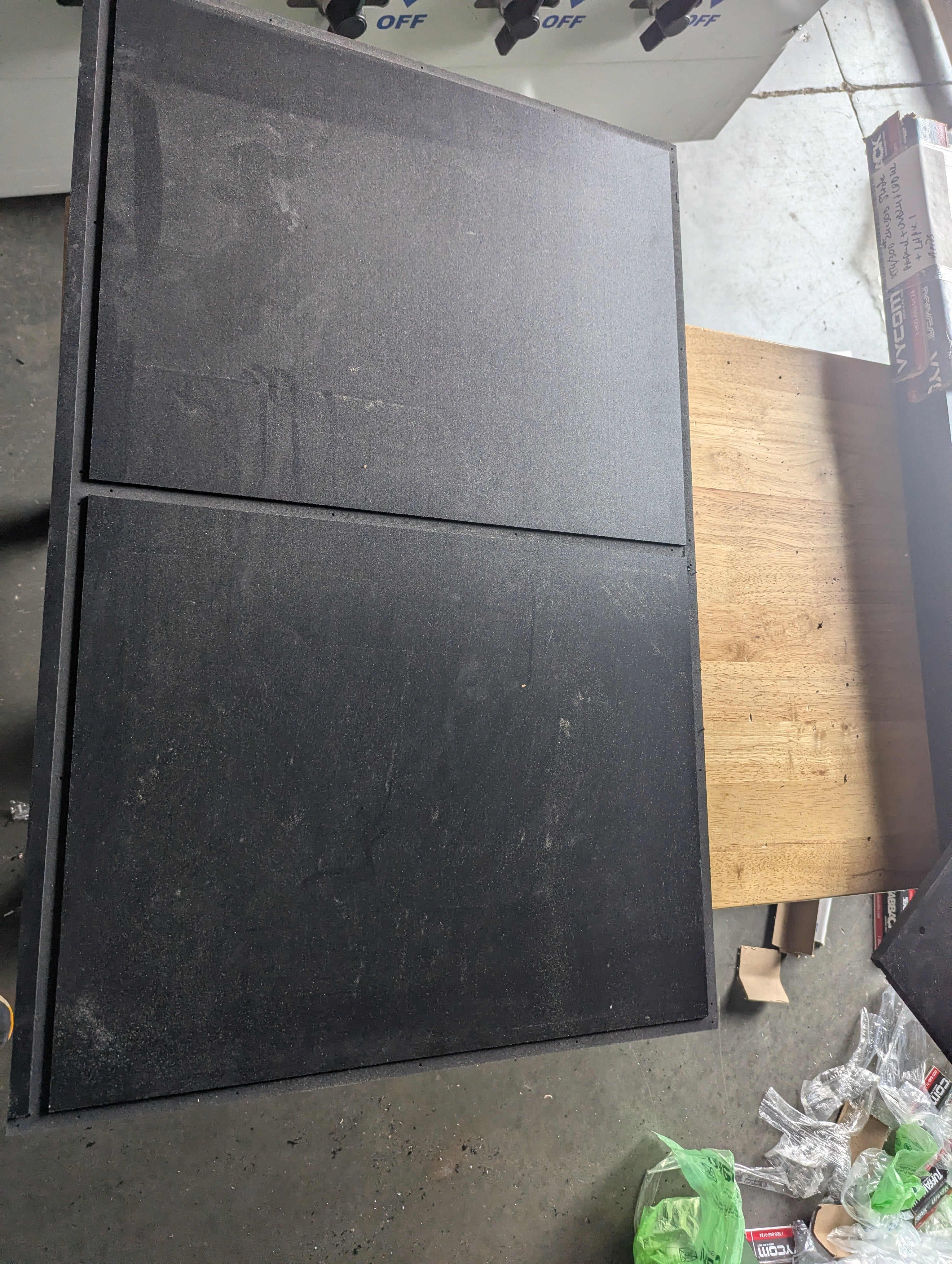 25 - Scratch & Dent - BLACK XT3 36x18Hx24D - PERM DIVIDER - Swing