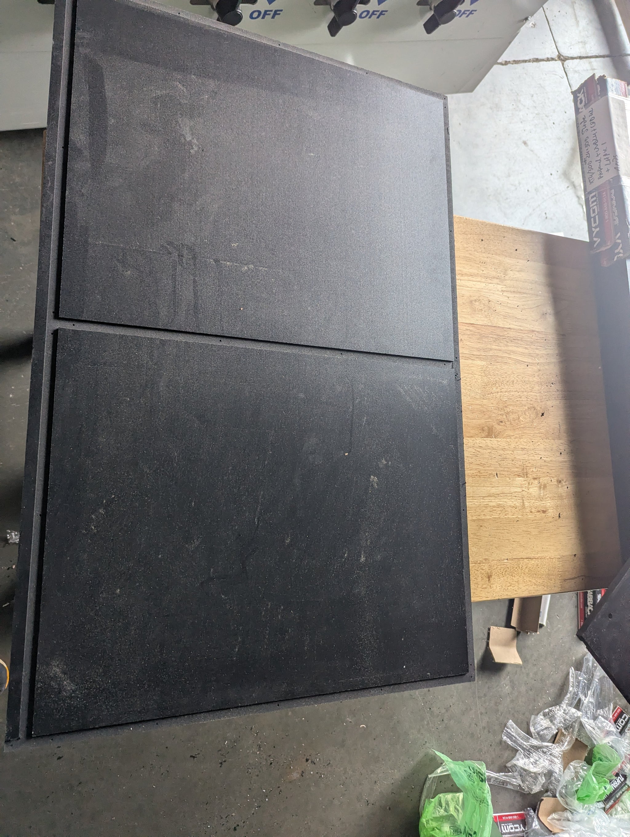 25 - Scratch & Dent - BLACK XT3 36x18Hx24D - PERM DIVIDER - Swing